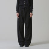 SIPT7174 Heavy Twill One-Tuck Curved Slacks_Black