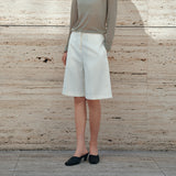 SIPT7200 Minimal Bermuda Pants_Ivory