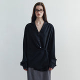 SITP5306 Soft Open-Collar Wrap Shirt_Black